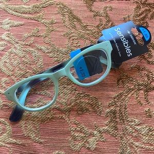 NWT Sensibles ultra thin reading glasses.